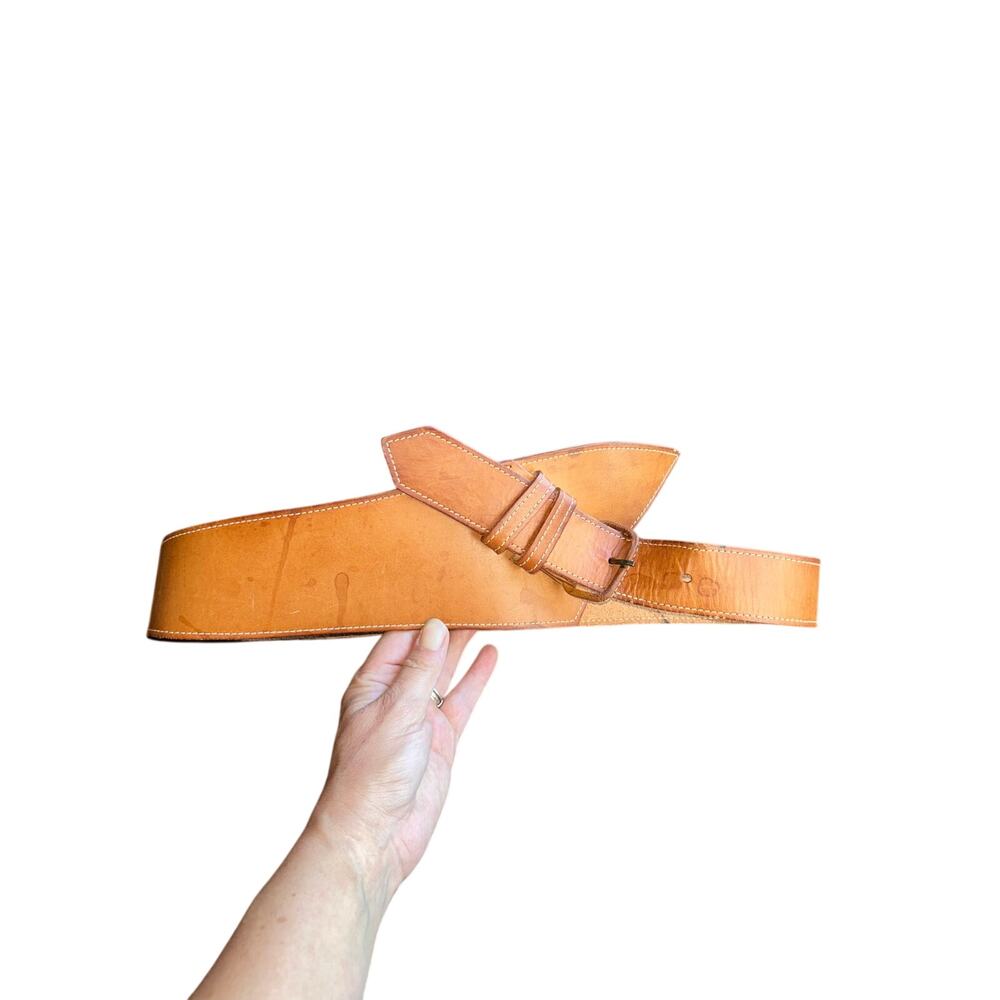 Vintage Waisted belt co 1980s honey colored leather waist belt diagonal buckle